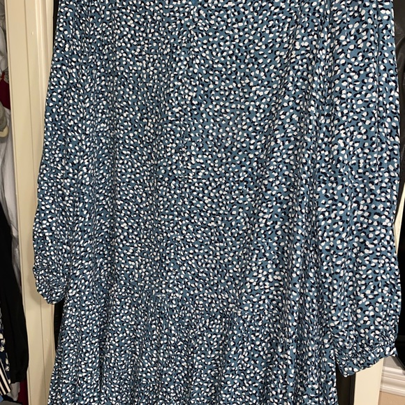 Ann Taylor Long Sleeve Dress - Picture 4 of 6